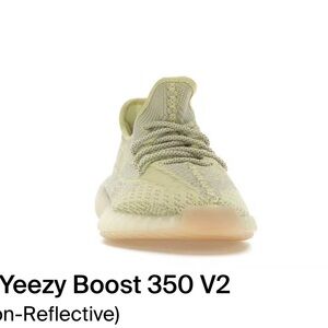 Worn only 5 times still in good condition.. fits comfortably size 7